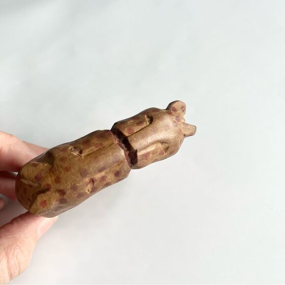 Hand Carvedβ Wooden Bangle Bracelet Kissing Cheetahs African Safari Boho Artsy - Picture 7 of 9